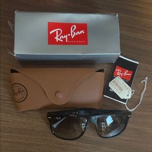 Ray-Ban Black Sunglasses